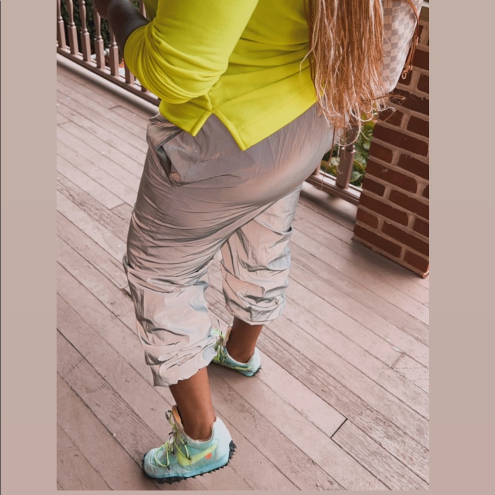 Reflective unisex pants for men and women available and size is medium to xxl